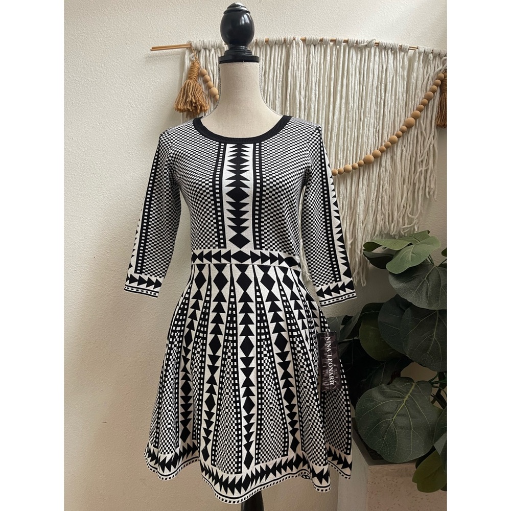 Nina Leonard geometric print sweater dress